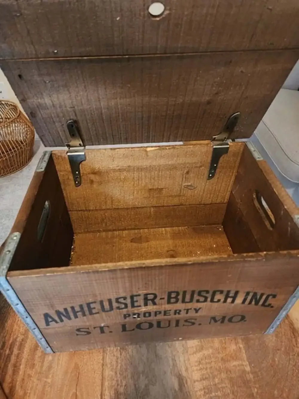 Vintage 1976 Budweiser Anheuser Busch Centennial Wooden Beer Crate Box 1876-1976